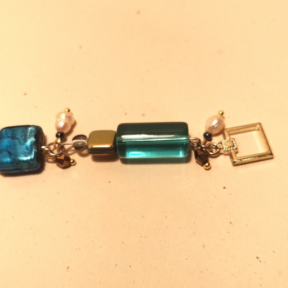 Handmade Lampwork glass bead and pearl bracelet - Picture 6 of 6